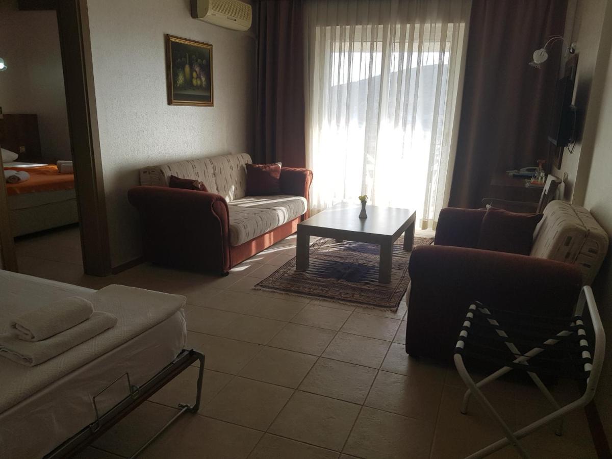 My Solmaz Hotel Чесме Екстериор снимка