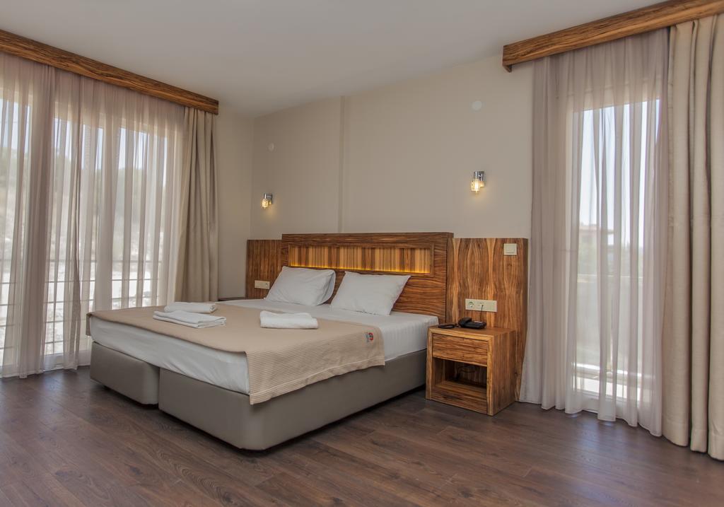 My Solmaz Hotel Чесме Екстериор снимка